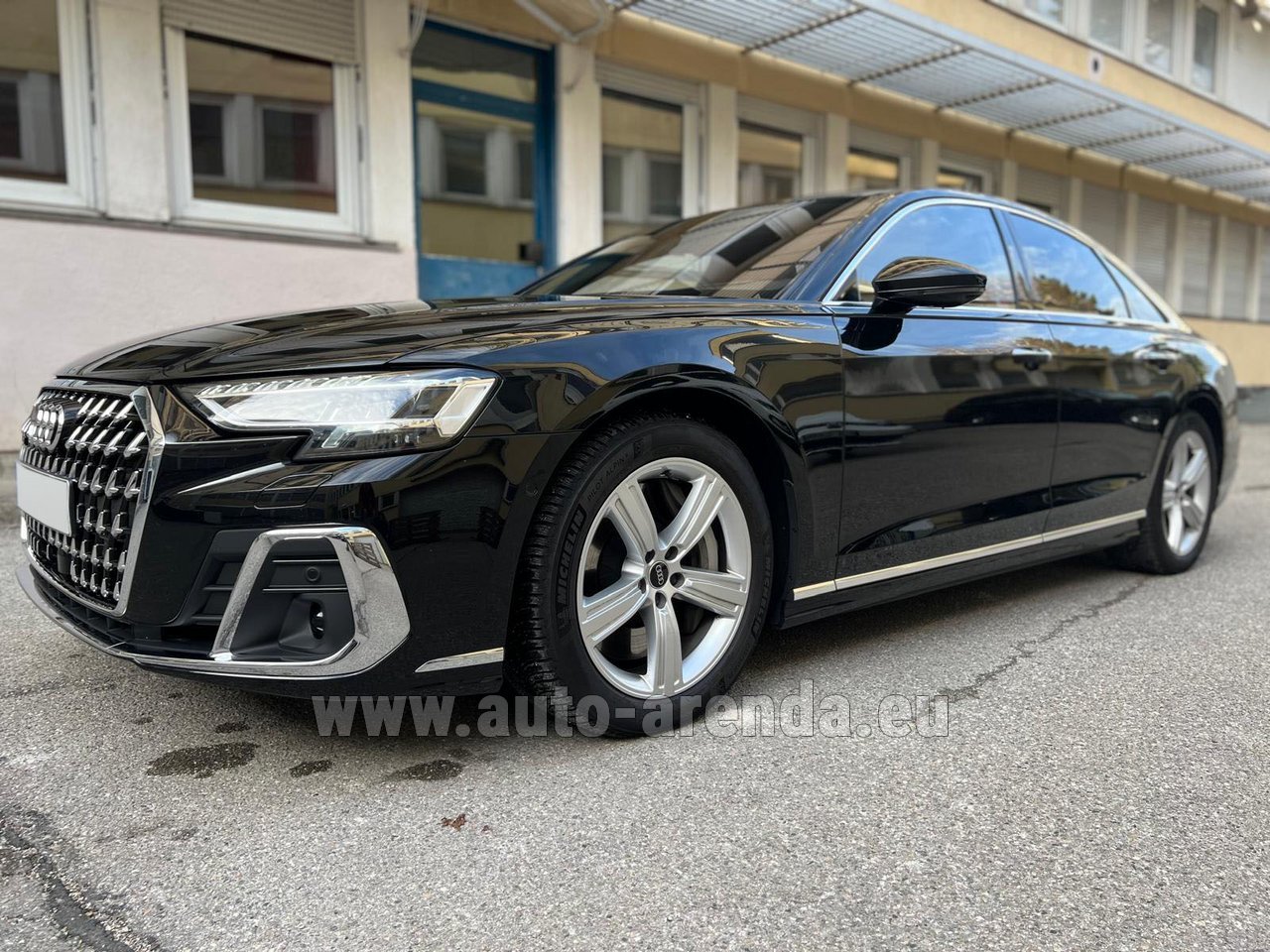 Аренда автомобиля Ауди A8 60 TFSI e quattro plug-in гибрид в Пальме