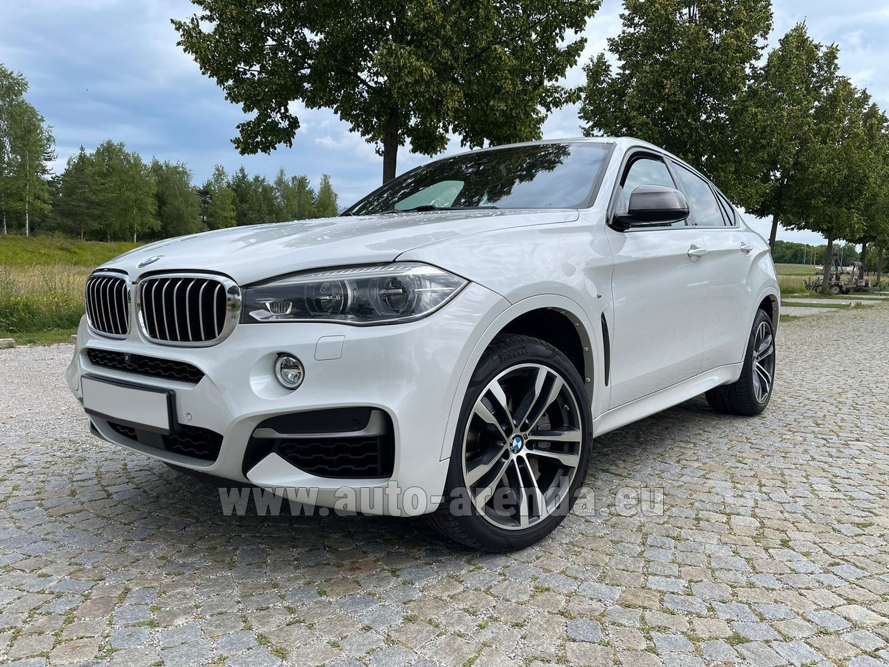 Аренда автомобиля БМВ X6 M50d M-SPORT INDIVIDUAL (2019) в Пальме