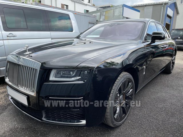 Rental Rolls-Royce GHOST in Madrid